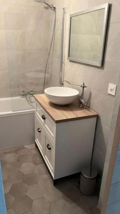 Appartement Douillet, Amenage Proche Riviera. Attalens Eksteriør bilde